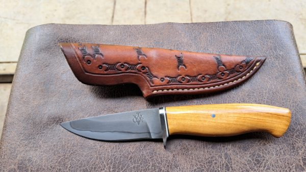 No.10 Narrow Tang Hunting Knife